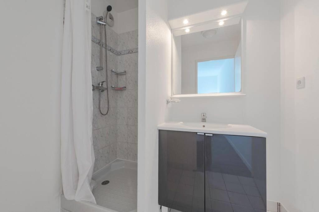 Guest House II Magny-le-Hongre Buitenkant foto